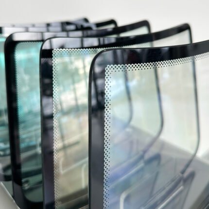 Pavyzdinis stiklas Skaidrus