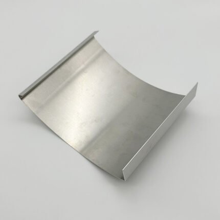 Metalinis pleveles demonstracinis stendas lenktas