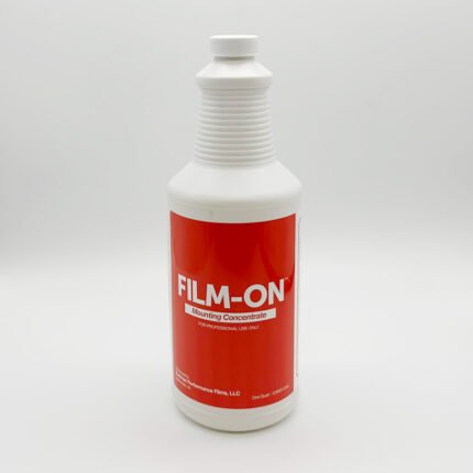 Film ON tamsinimo-pleveles skystis koncentratas