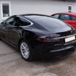 Labai tamsi, juodo atspalvio automobilių langų tamsinimo plėvelė - Image 2