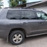 Pakankamai tamsi, juodo atspalvio plėvelė automobilių langų tamsinimui - Image 3