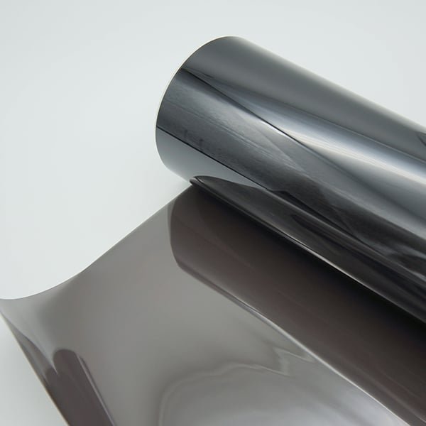 HP20.jpg Vidutinio tamsumo, juodo atspalvio plėvelė automobilių langų tamsinimui - Image 1