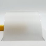 Šviesaus sidabrinio atspalvio matinė plėvelė langams - Image 2