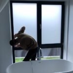 Švelnaus balto atspalvio matinė plėvelė langams - Image 3