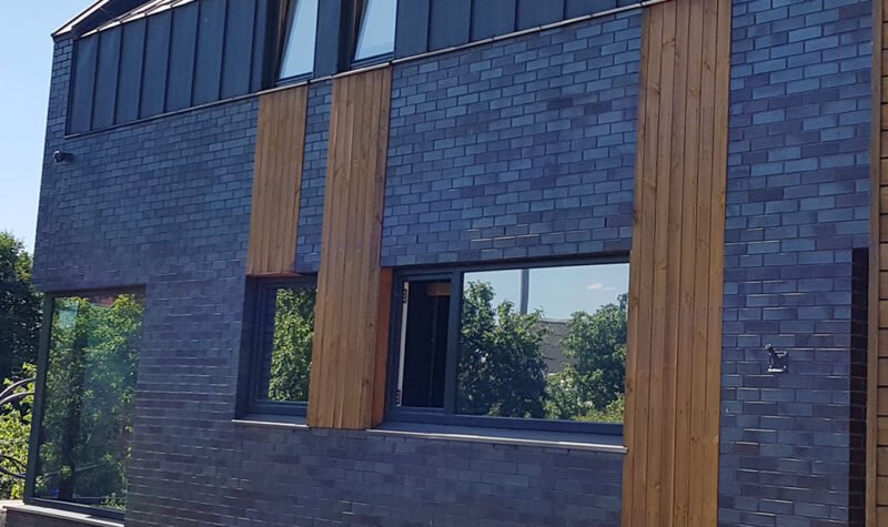 35 proc. šviesos laidumo veidrodinė plėvelė ant namo langų