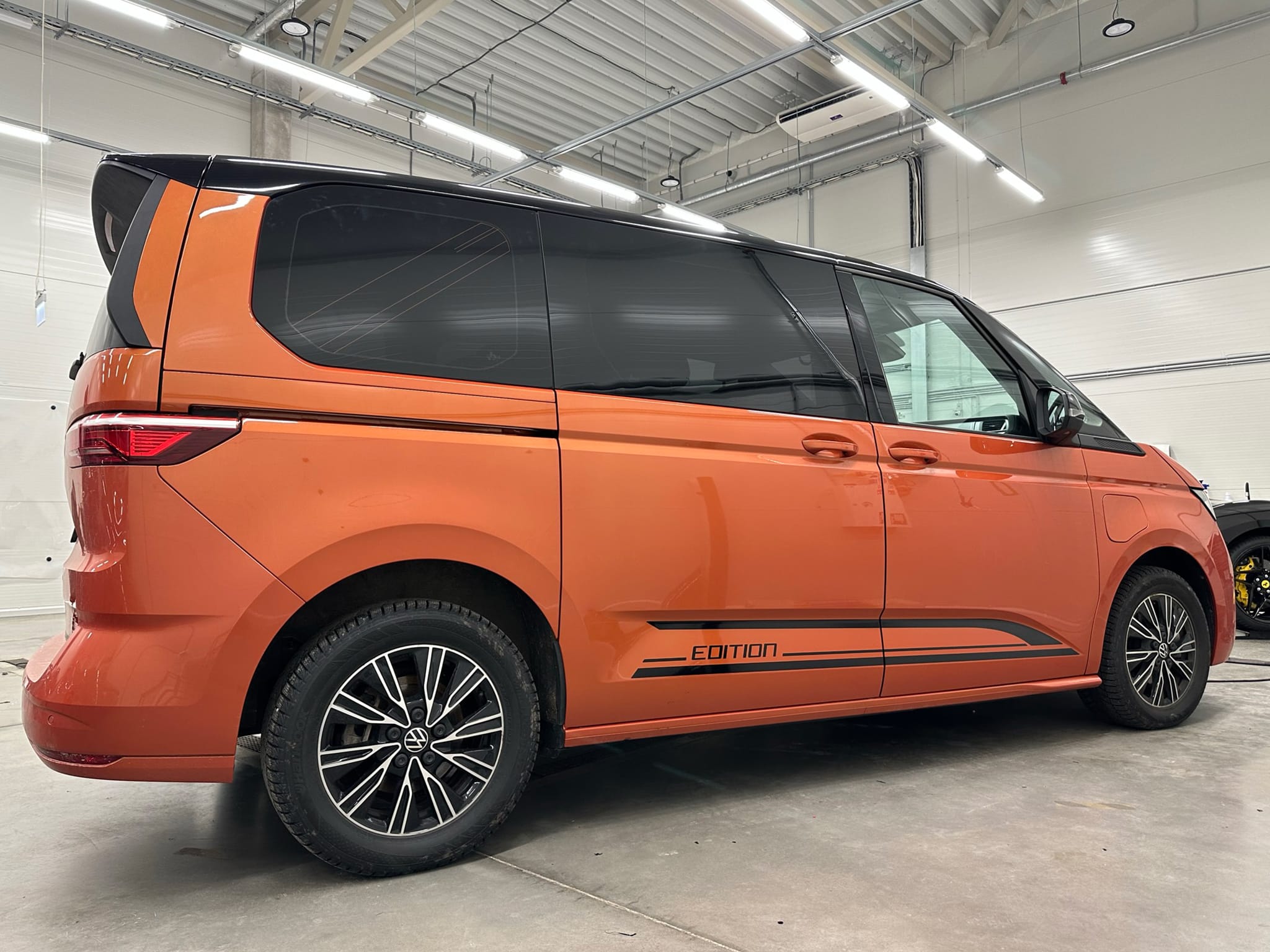 VW Multivan Edition lipdukų gamyba ir apklijavimas