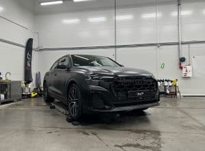 Audi Q8 2024 apklijavimas apsaugine matine plėvele