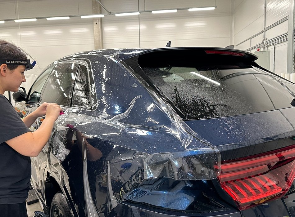 Audi SQ8 apsauginės plėvelės klijavimas