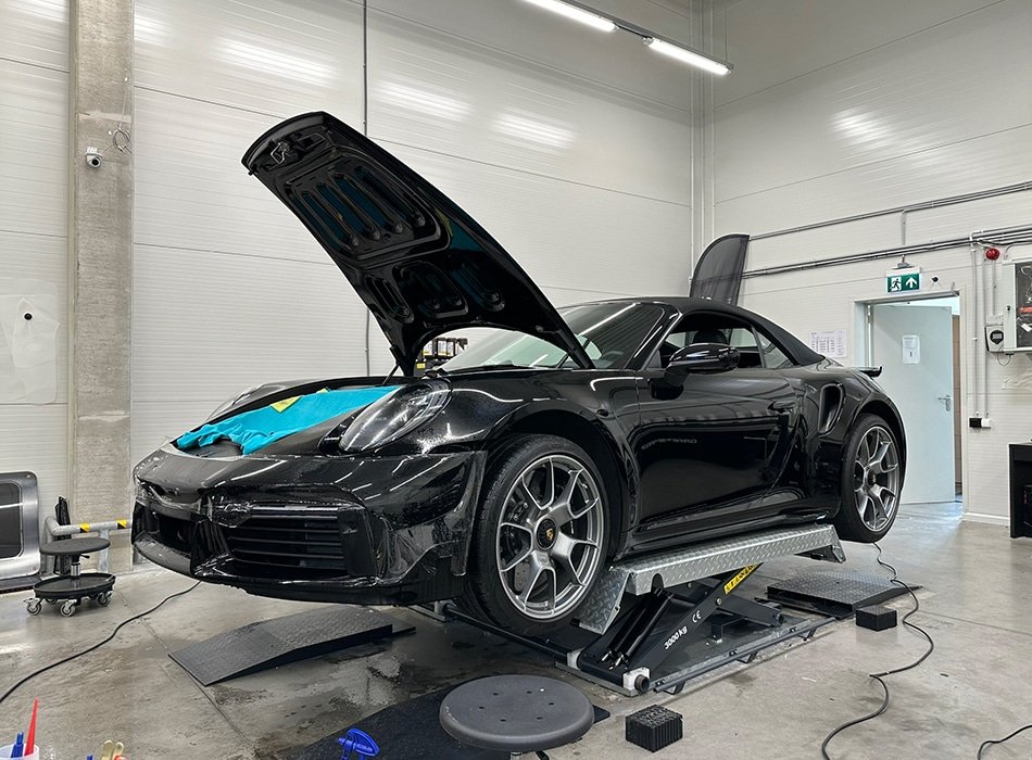 Porsche 911 apklijavimas apsaugine blizgia plėvele