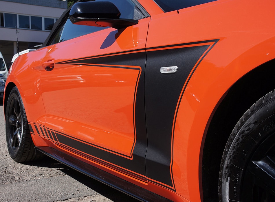 Apklijavimas OEM dizaino lipduakais Ford Mustang oranžinis