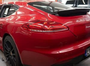 Porsche panamera galas, prieš žibintų tamsinimą